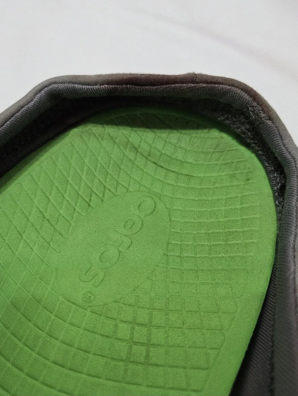 OOFOS OOcoozie Sport Mens Size 14 Mules Gray White Slip On Shoes Mesh Comfort
